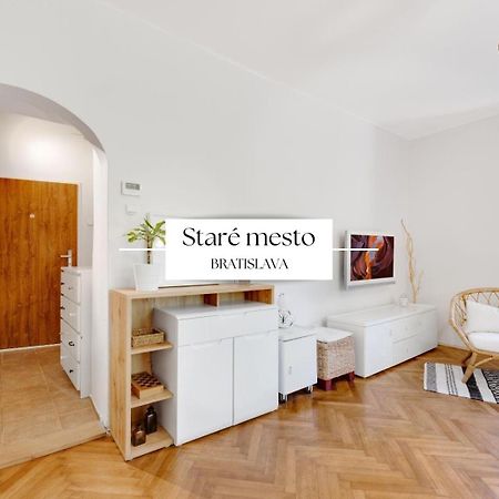 Stylish Historical Apartment + Backyard Pressburg Exterior foto