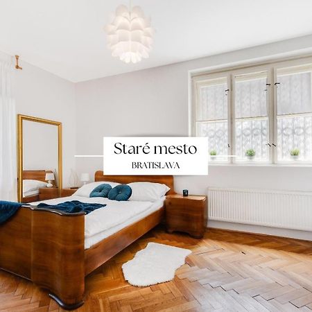 Stylish Historical Apartment + Backyard Pressburg Exterior foto